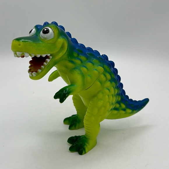 Tyrannosaurus rex toy dinosaur - Picture 1 of 5